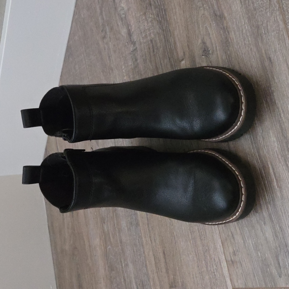 Wedge Gore Black Ankle Boots NEW Condition - Picture 5 of 7